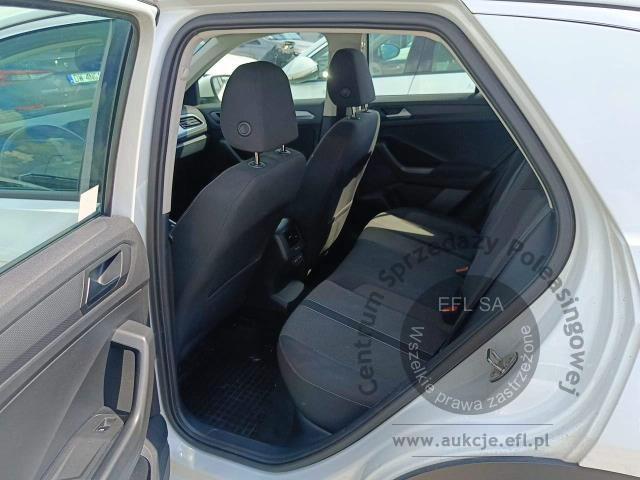 6 - Volkswagen T-ROC 1.5 TSI Life Hatchback 2023r. DW9WC68 Magnice