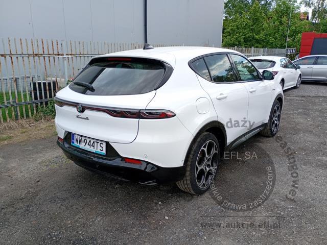 4 - Alfa Romeo Tonale 1.5 T4 GSE Hybrid Veloc 2024r. WW944TSPojazd znajduje się w firmie ARCTOS GROUP sp. z o.o. Al. Krakowska 7, 02-183 Warszawa