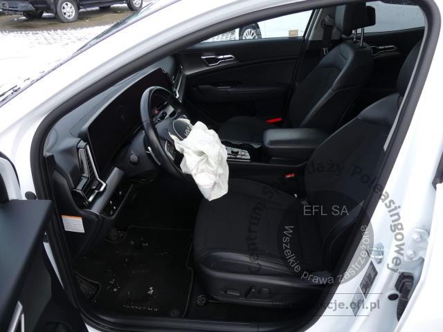 9 - KIA SPORTAGE 1.6 T-GDI PHEV AWD 2023r.