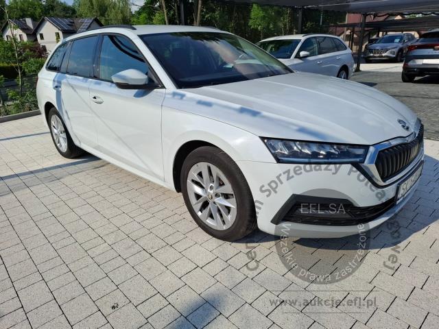3 - SKODA Octavia 2.0 TDI Ambition DSG 2023r. SK548XP Pojazd znajduje się w firmie AACAR sp. z o.o. Kasztanowa 5, 32-400 Jawornik