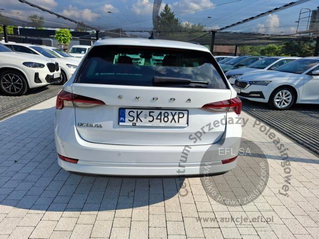 5 - SKODA Octavia 2.0 TDI Ambition DSG 2023r. SK548XP Pojazd znajduje się w firmie AACAR sp. z o.o. Kasztanowa 5, 32-400 Jawornik