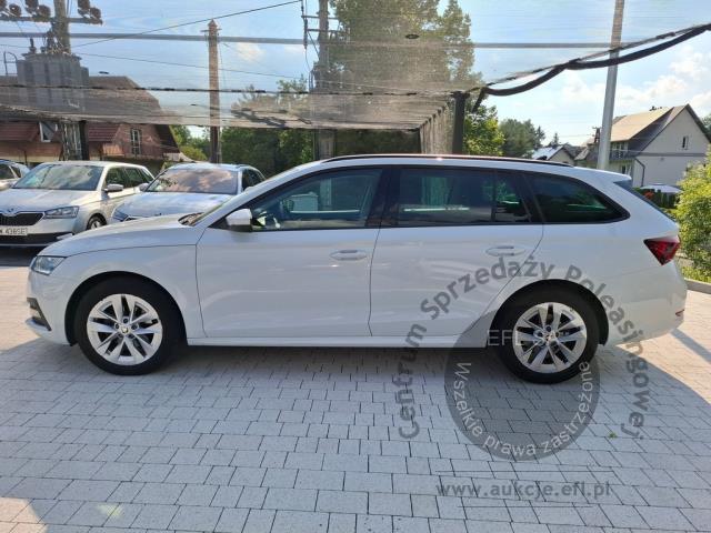 7 - SKODA Octavia 2.0 TDI Ambition DSG 2023r. SK548XP Pojazd znajduje się w firmie AACAR sp. z o.o. Kasztanowa 5, 32-400 Jawornik