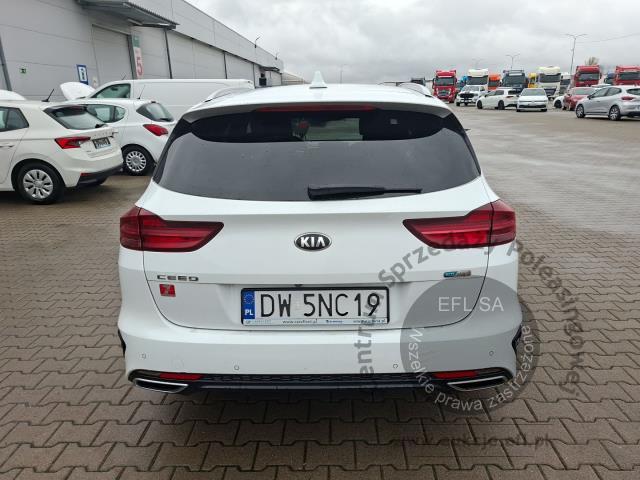 3 - Kia Ceed 1.6 GDI PHEV L DCT 2021r. DW5NC19 Magnice