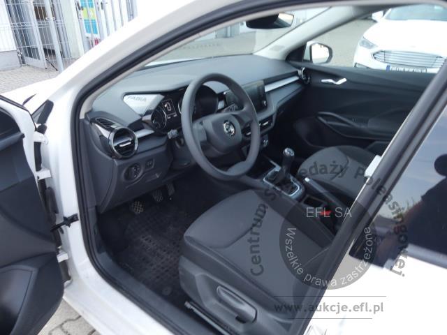 8 - Skoda Fabia 1.0 Ambition Hatchback 2023r. DW3VT72 Magnice