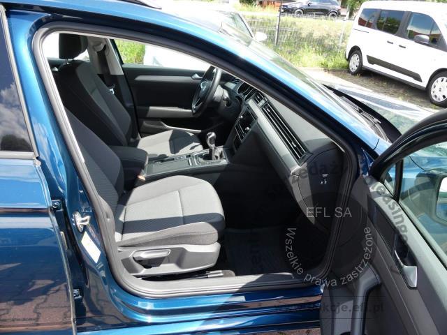 8 - Volkswagen Passat 2.0 TDI EVO Essence 2022r. PO4XG68 AUTO MOTO CENTRUM Sp. z o.o. Poznań 61-312, ul. Ostrowska  328