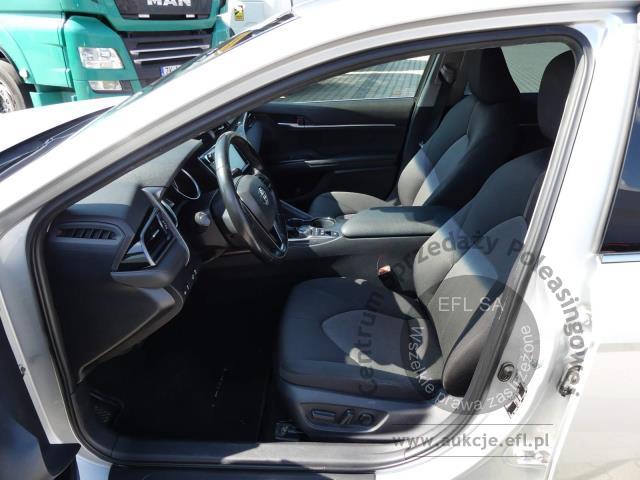 7 - TOYOTA CAMRY 2.5 VVT-I+H E-CVT  2019r.