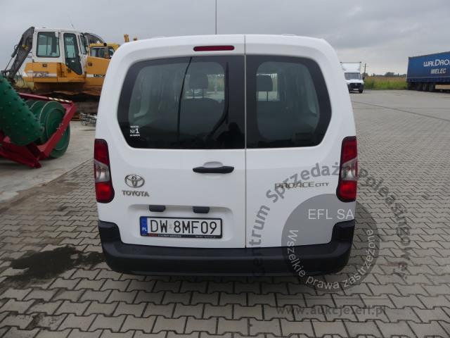 5 - TOYOTA Proace City Verso Long 1.5D-4D 2020r. DW8MF09 Magnice