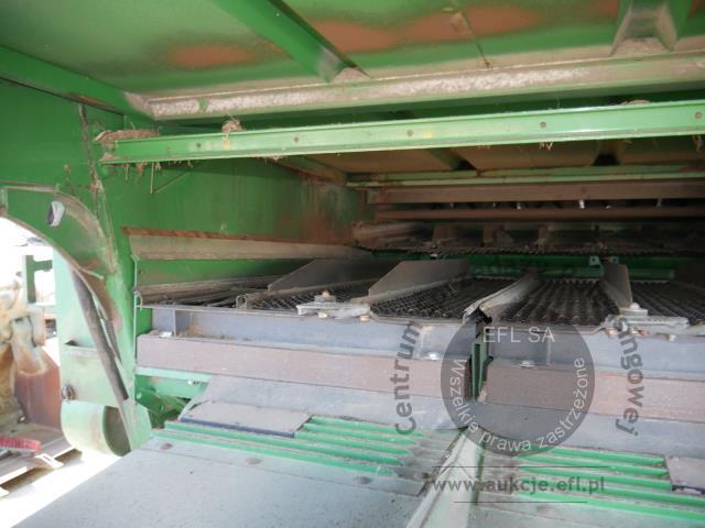17 - EFL Finance Kombajn zbożowy John Deere  W550 2013r z hederem.