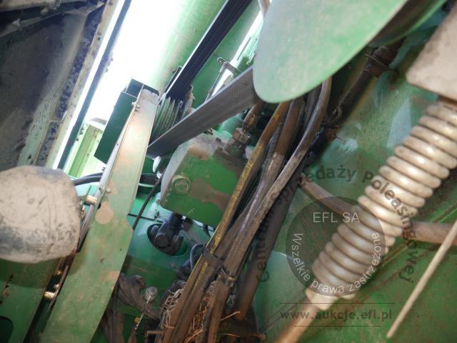 29 - EFL Finance Kombajn zbożowy John Deere  W550 2013r z hederem.