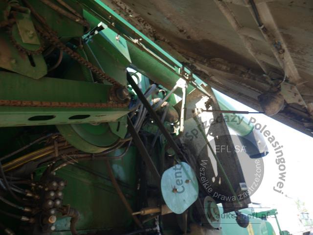 31 - EFL Finance Kombajn zbożowy John Deere  W550 2013r z hederem.