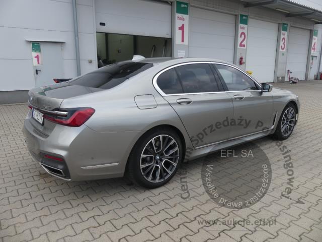 14 - BMW 750I XDRIVE 2021r.