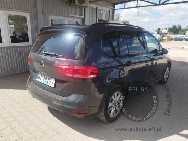 4 - Volkswagen Touran 1.5 TSI EVO Comfortline 2023r. WZ202GJ Pojazd znajduje się w firmie ARCTOS GROUP sp. z o.o. Al. Krakowska 7, 02-183 Warszawa