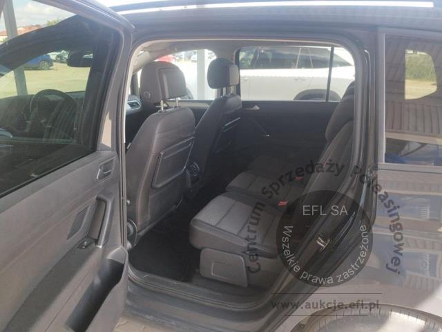7 - Volkswagen Touran 1.5 TSI EVO Comfortline 2023r. WZ202GJ Pojazd znajduje się w firmie ARCTOS GROUP sp. z o.o. Al. Krakowska 7, 02-183 Warszawa
