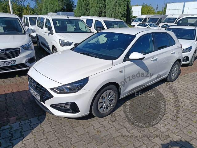 1 - Hyundai i30 1.0 T-GDI Modern 2022r. WND0821C UWAGA!! Pojazd znajduje się w firmie AUTO MOTO CENTRUM sp. z o.o. ul. Ostrowska 328 (przy Trasie Katowickiej) 61-312 Poznań
