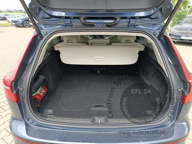 8 - Volvo V60 T4 Inscription automat 2020r. DW5HE10 Magnice