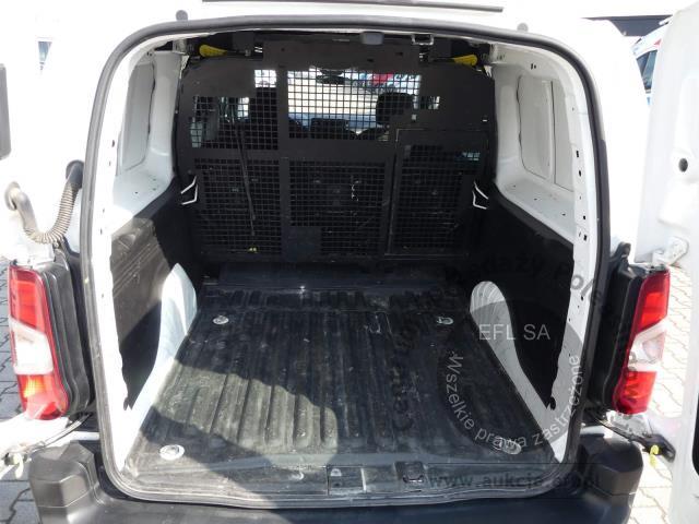 11 - TOYOTA PROACE CITY 1.5 D-4D 130KM 2020r.