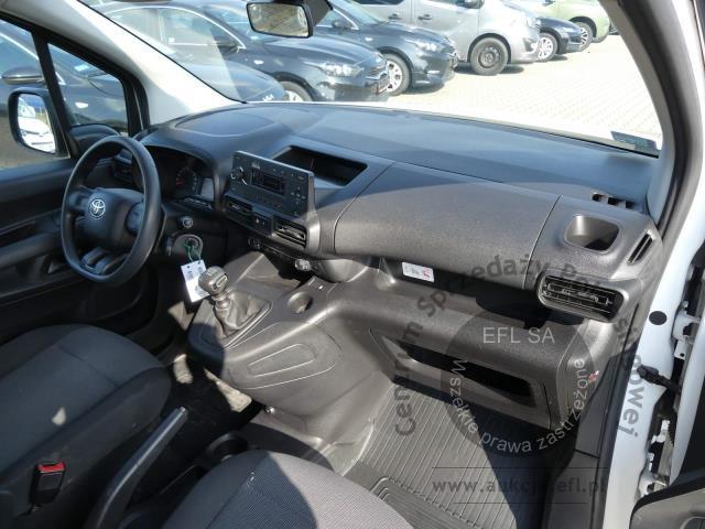 6 - TOYOTA PROACE CITY 1.5 D-4D 130KM 2020r.