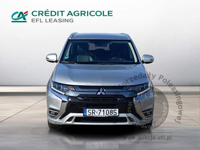 3 - MITSUBISHI  OUTLANDER 2.4 PHEV S-AWC 4X4 2018r.