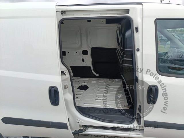 9 - Fiat Doblo Cargo Doblo Maxi XL 1.6  2022r. DW3TX13 Pojazd znajduje się w firmie MDM AUTO sp. z o.o. ul. Morska 78A, 81-225 Gdynia