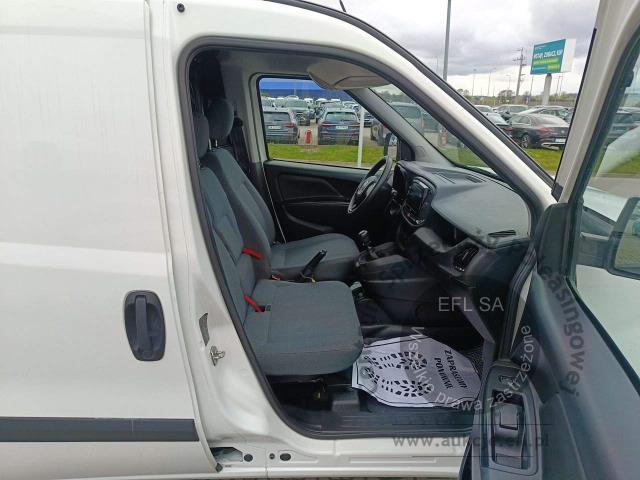 10 - Fiat Doblo Cargo Doblo Maxi XL 1.6  2022r. DW3TX13 Pojazd znajduje się w firmie MDM AUTO sp. z o.o. ul. Morska 78A, 81-225 Gdynia