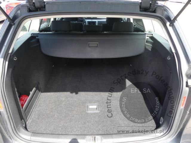 13 - VOLKSWAGEN PASSAT 2.0 TDI 140KM KOMBI 2009r.