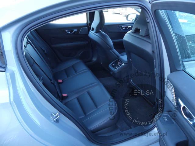 10 - Volvo S60 B5 B AWD Ultimate Dark aut 2024r. DX08533 Magnice