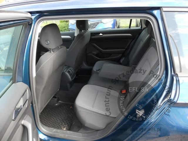 7 - Volkswagen Passat 2.0 TDI EVO Essence 2021r. PO3VN37 UWAGA!! Pojazd znajduje się w firmie AUTO MOTO CENTRUM sp. z o.o. ul. Ostrowska 328 (przy Trasie Katowickiej) 61-312 Poznań