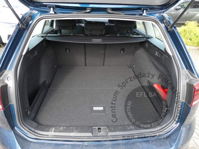 8 - Volkswagen Passat 2.0 TDI EVO Essence 2021r. PO3VN37 UWAGA!! Pojazd znajduje się w firmie AUTO MOTO CENTRUM sp. z o.o. ul. Ostrowska 328 (przy Trasie Katowickiej) 61-312 Poznań