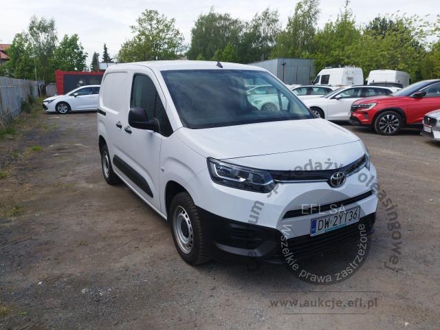 3 - Toyota Proace City 1.5 D-4D Standard  2024r. DW2YT36 Pojazd znajduje się w firmie ARCTOS GROUP sp. z o.o. Al. Krakowska 7, 02-183 Warszawa