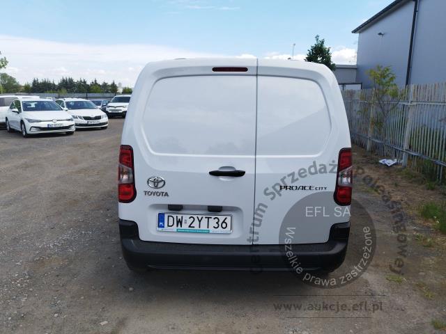 5 - Toyota Proace City 1.5 D-4D Standard  2024r. DW2YT36 Pojazd znajduje się w firmie ARCTOS GROUP sp. z o.o. Al. Krakowska 7, 02-183 Warszawa