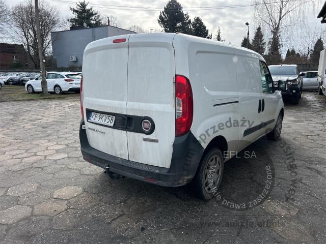 5 - Fiat Doblo Cargo Doblo Maxi 1.6 MJ  2019r. KR9KV58 UWAGA!! Pojazd znajduje się w lokalizacji: Katowice 40-689, Małachowskiego 16