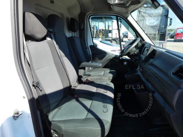 10 - RENAULT MASTER 2.3 145KM FURGON 2022r.