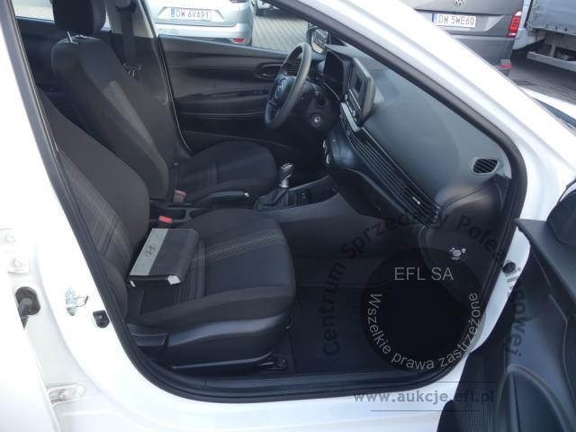 8 - Hyundai i20 1.0 T-GDi Pure Hatchback 2023r. DW2WA09 Magnice