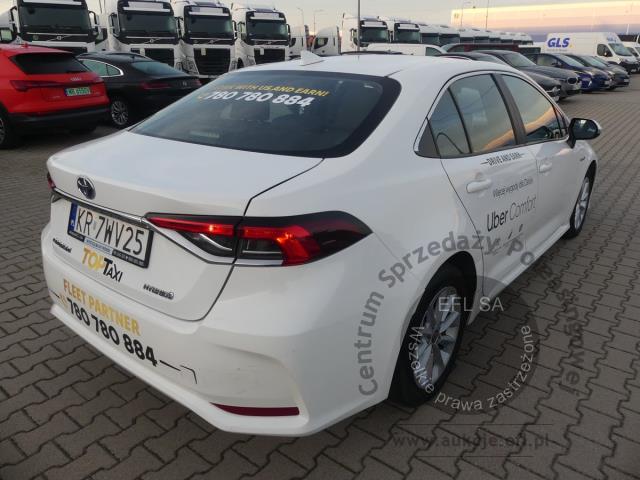 11 - TOYOTA COROLLA 1.8 VVT-i H CVT 2021r.