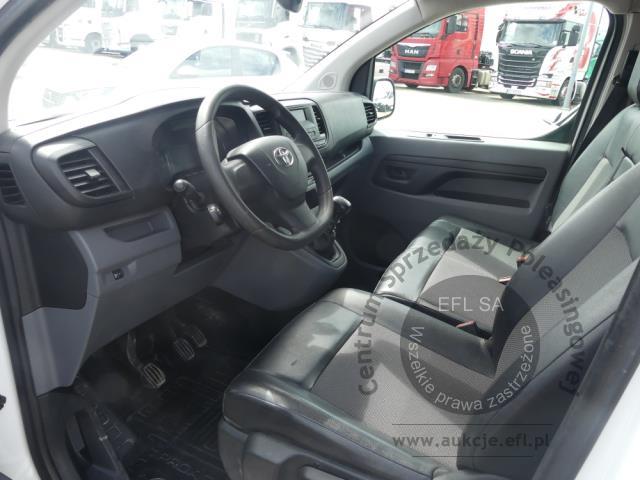 8 - TOYOTA PROACE 2.0 D-4D 122KM FURGON 2018r.