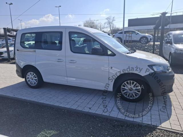 6 - Volkswagen Caddy osobowy 2.0 TDI Kombi 2022r. SK119XC Pojazd znajduje się w firmie AACAR sp. z o.o. Kasztanowa 5, 32-400 Jawornik