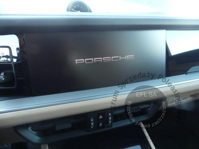 13 - PORSCHE CAYENNE E-HYBRID 2023r.