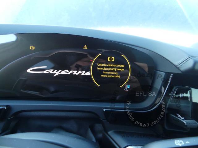 14 - PORSCHE CAYENNE E-HYBRID 2023r.