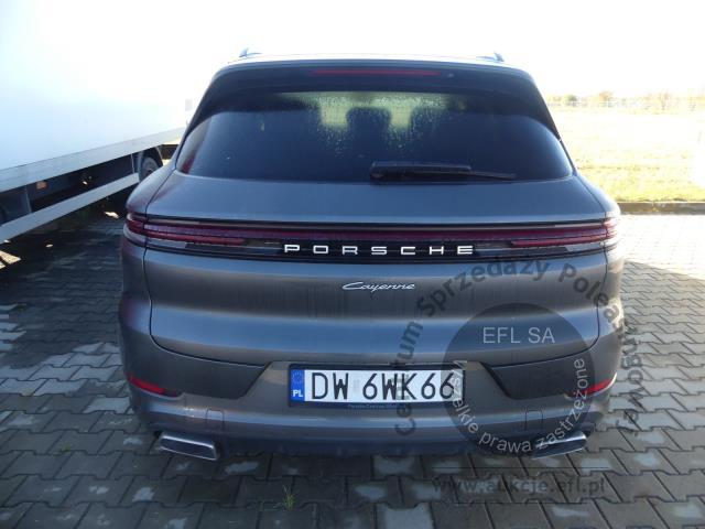 6 - PORSCHE CAYENNE E-HYBRID 2023r.
