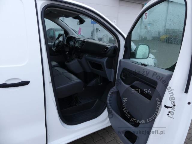 11 - Toyota Proace 2.0 D-4D Long Active 2022r. DW8TM76 Magnice