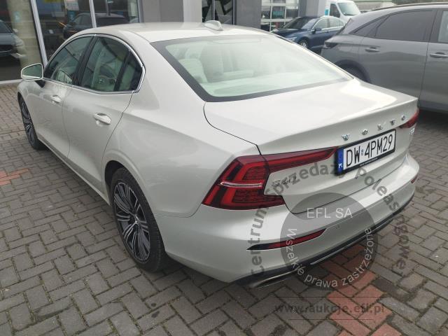 2 - Volvo S60 B4 B Inscription aut 2021r. DW4PM29 UWAGA!! Pojazd znajduje się w firmie AUTO MOTO CENTRUM sp. z o.o. ul. Ostrowska 328 (przy Trasie Katowickiej) 61-312 Poznań