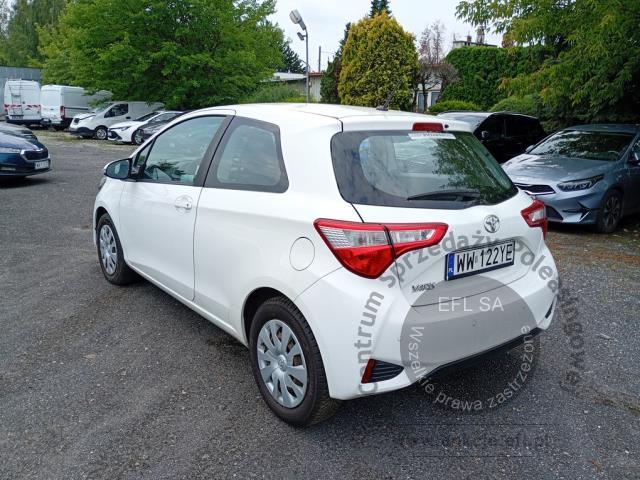 6 - Toyota Yaris 1.5 Active 2017r. WW122YE Pojazd znajduje się w firmie ARCTOS GROUP sp. z o.o. Al. Krakowska 7, 02-183 Warszawa