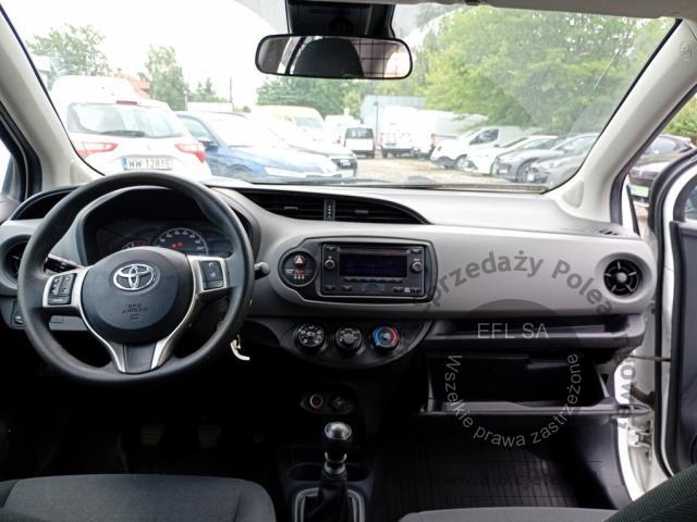 9 - Toyota Yaris 1.5 Active 2017r. WW122YE Pojazd znajduje się w firmie ARCTOS GROUP sp. z o.o. Al. Krakowska 7, 02-183 Warszawa