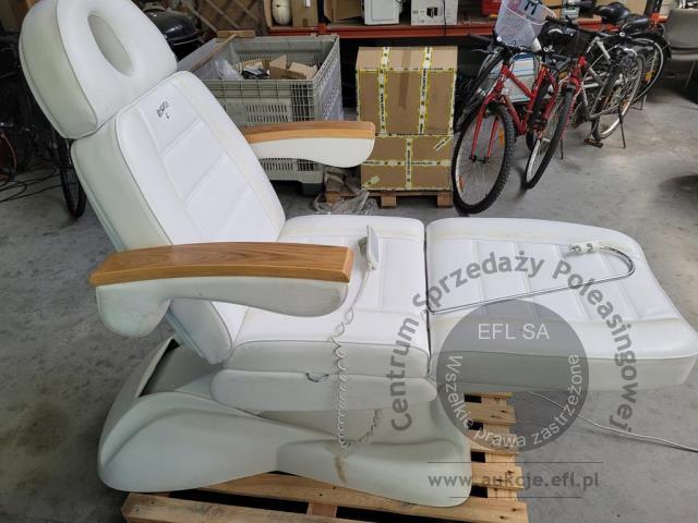 2 - Fotel kosmetyczny LUX