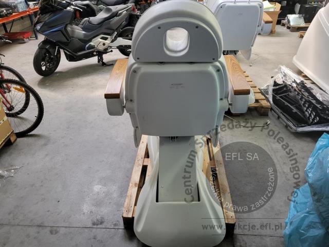 4 - Fotel kosmetyczny LUX