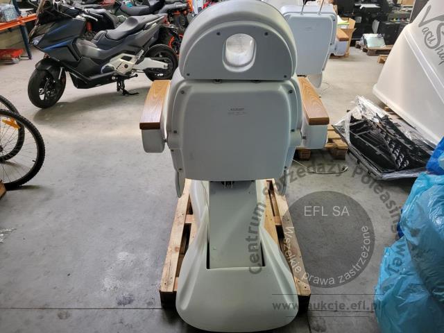 5 - Fotel kosmetyczny LUX