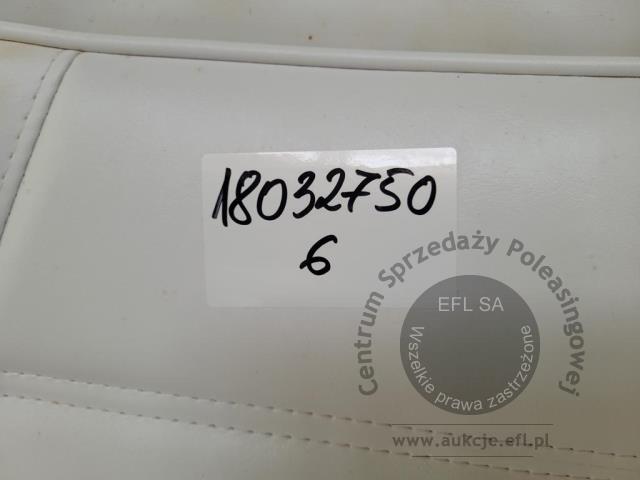 10 - Fotel kosmetyczny LUX