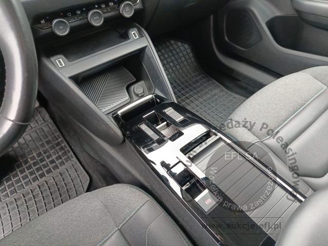 17 - CITROEN C4 X 1.2 PT 130 EAT8 SHINE 2023r.