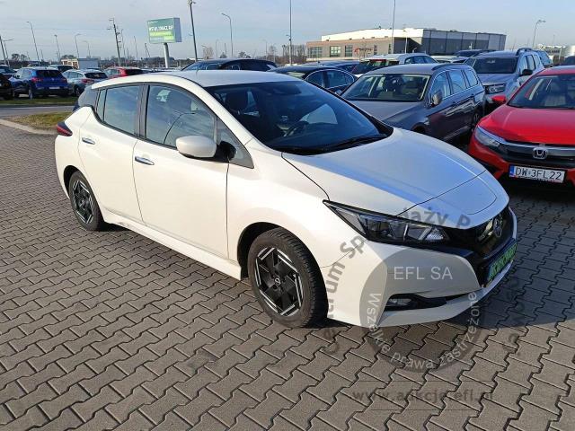 4 - Nissan Leaf 40kWh Acenta 2022r. DW7WT23 Magnice