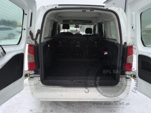 6 - Opel  Combo Life 2019r. PO6NE52 Pojazd znajduje się w firmie ARCTOS GROUP sp. z o.o. Al. Krakowska 7, 02-183 Warszawa